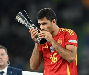 欧冠焦点战皇马逆转晋级点燃开云全场激情